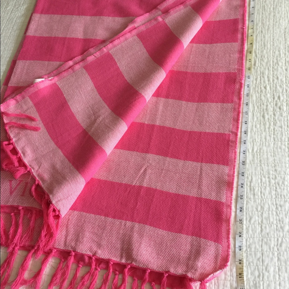 Victoria’s Secret cotton beach blanket w/ logo - Picture 8 of 11